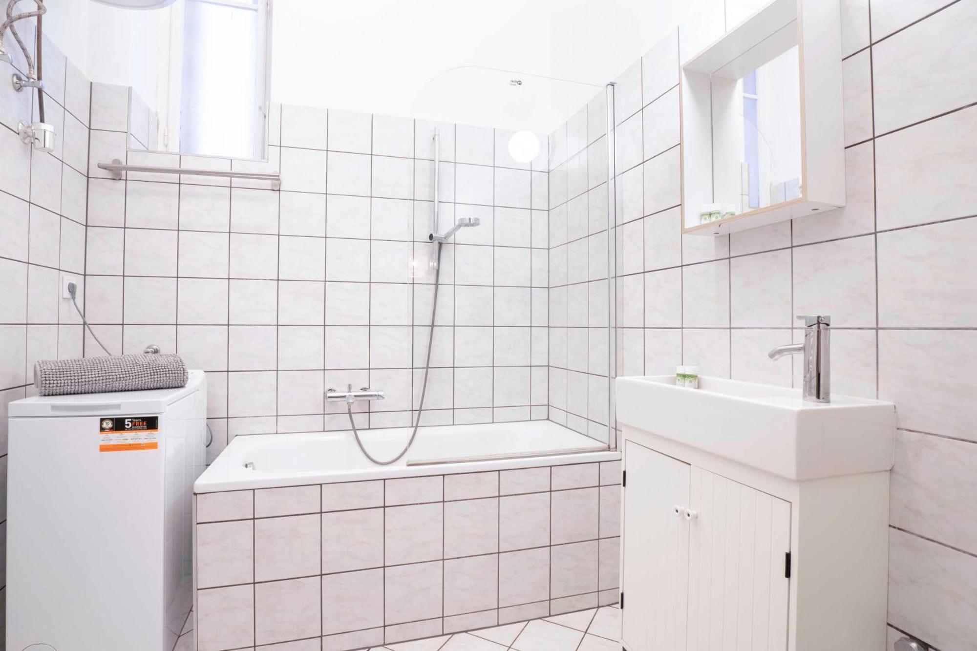 Super Comfort Apartment With 3 Rooms Next To Opera Budapest Bagian luar foto